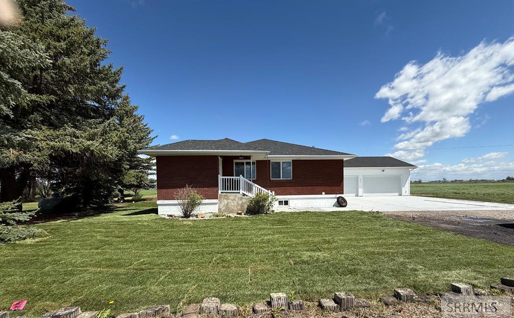 3442 E 2000 N Property Photo 1