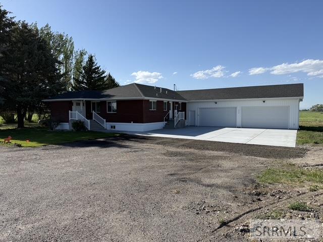 3442 E 2000 N Property Photo 3