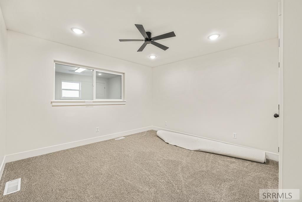3442 E 2000 N Property Photo 14