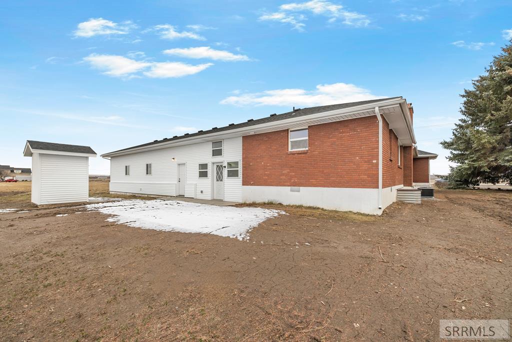 3442 E 2000 N Property Photo 36