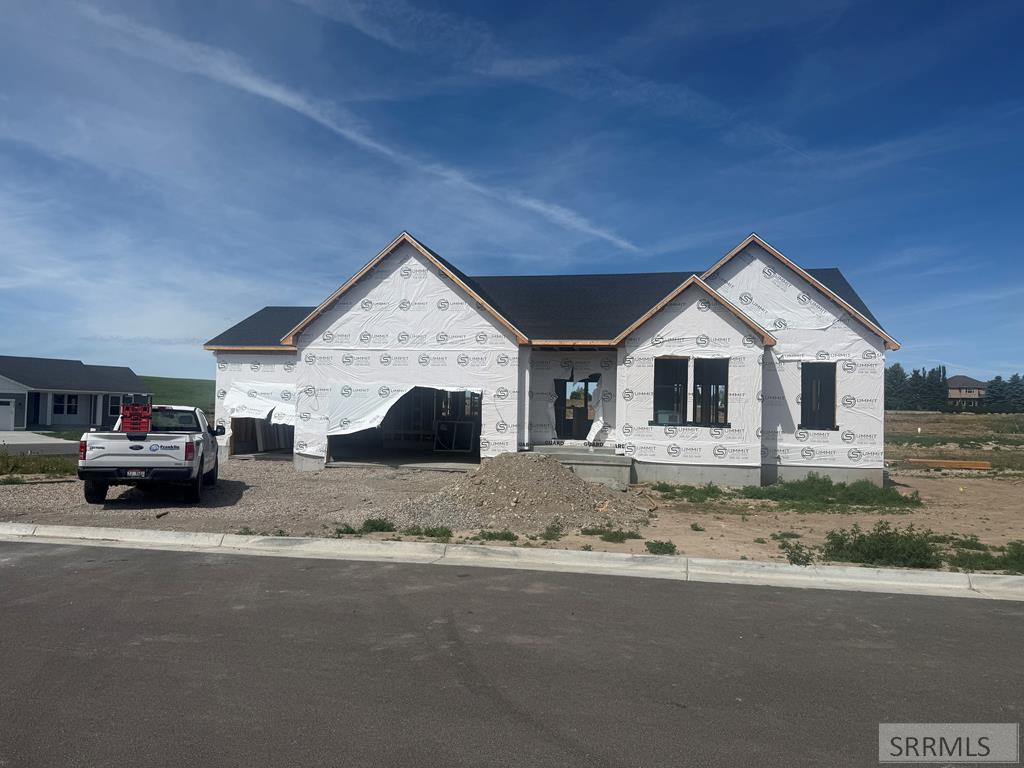 668 Pine Ridge Ln # 6 Property Photo 1