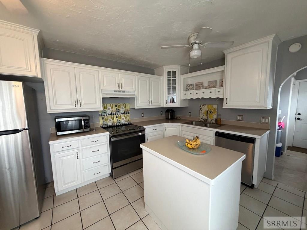 10819 37 E Property Photo 8