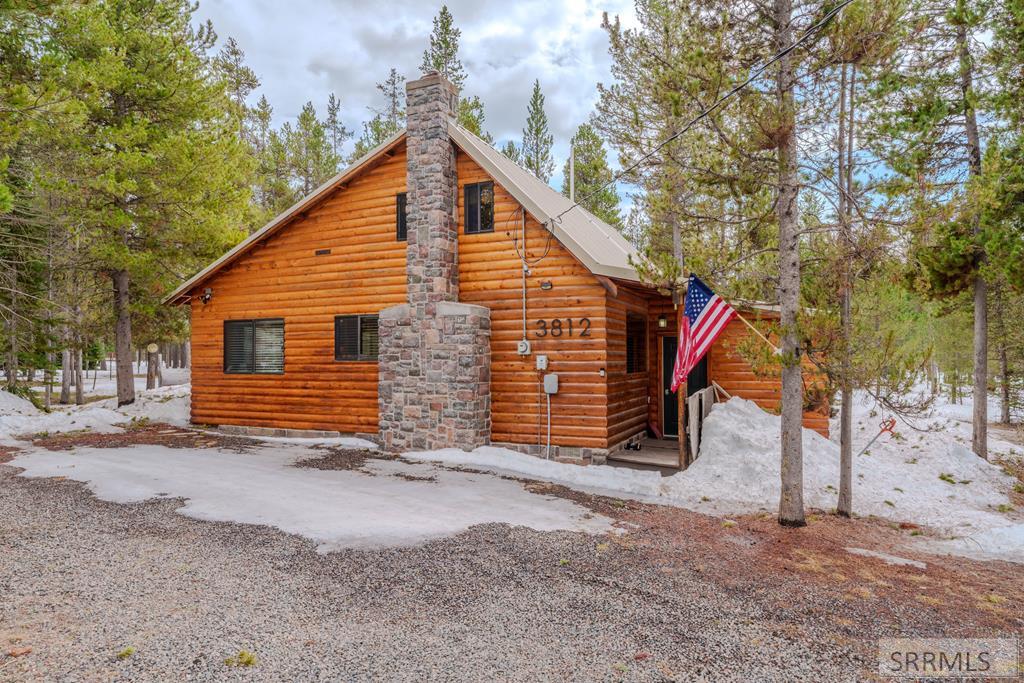 3812 Great Grey Owl Property Photo 1