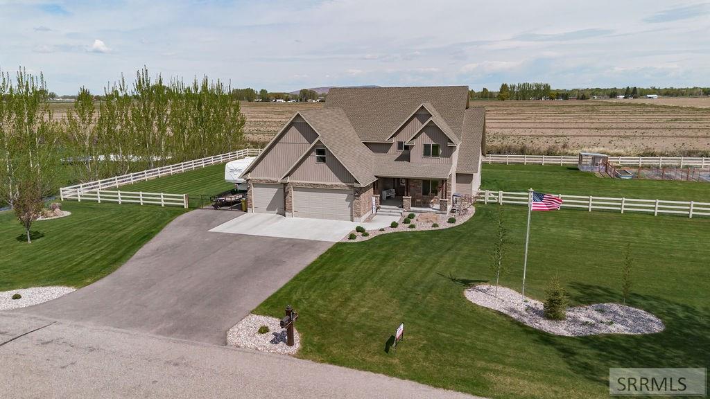 3843 E 446 N Property Photo 2