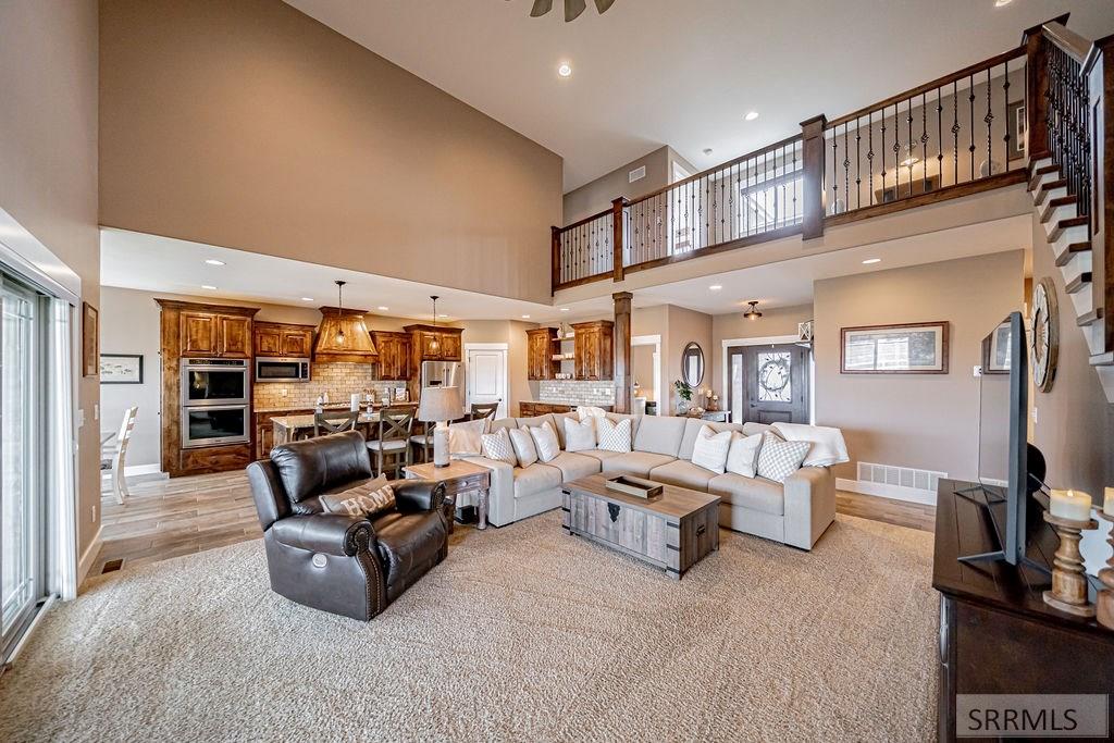 3843 E 446 N Property Photo 8