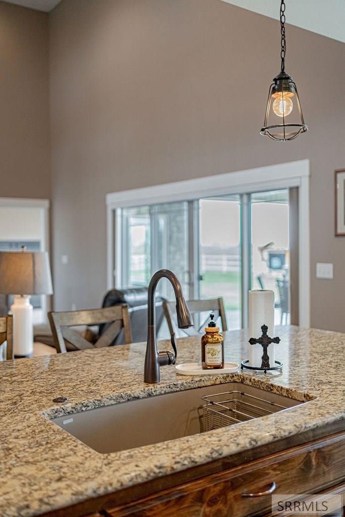 3843 E 446 N Property Photo 14