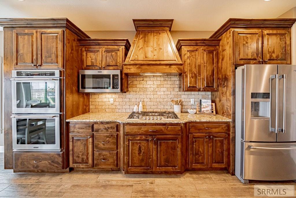 3843 E 446 N Property Photo 16