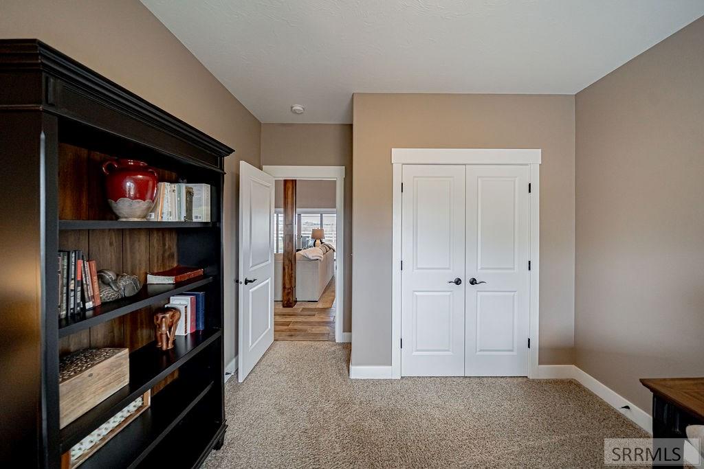 3843 E 446 N Property Photo 38