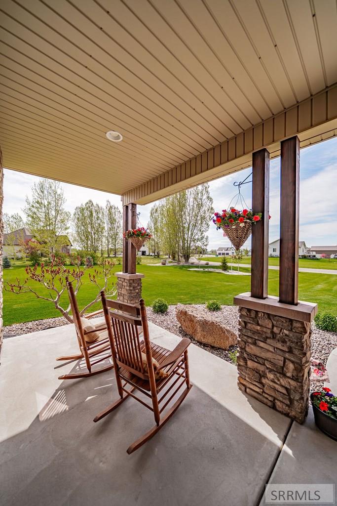 3843 E 446 N Property Photo 77