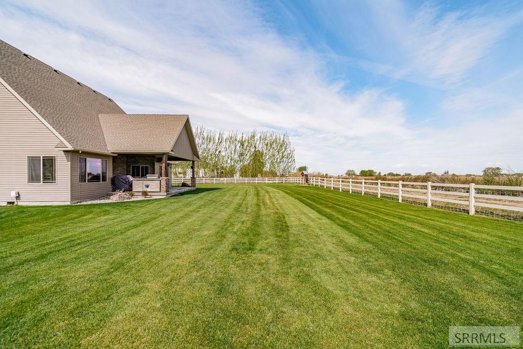 3843 E 446 N Property Photo 84