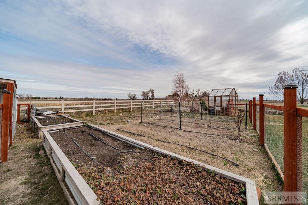 3843 E 446 N Property Photo 89