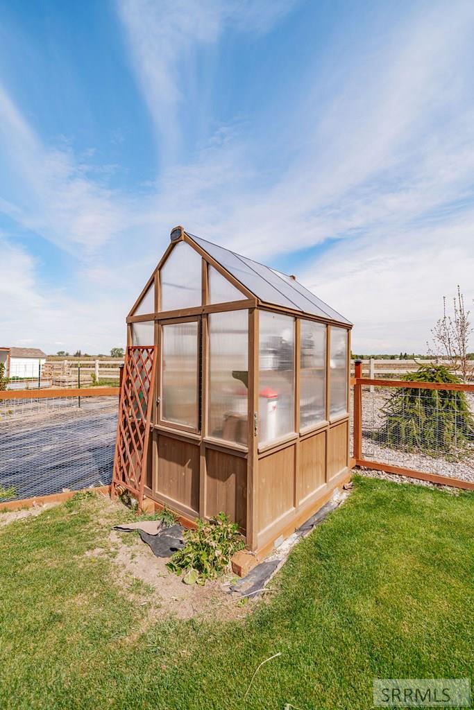3843 E 446 N Property Photo 105