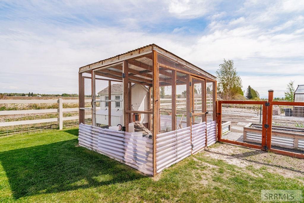 3843 E 446 N Property Photo 106