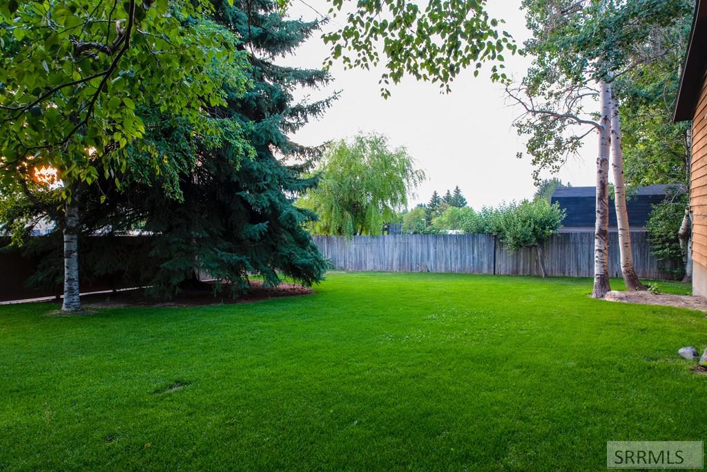 400 S 5th E Property Photo 52