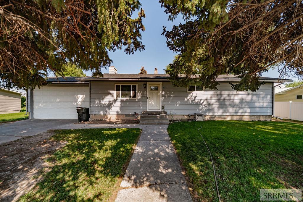13638 N 75th E Property Photo 1