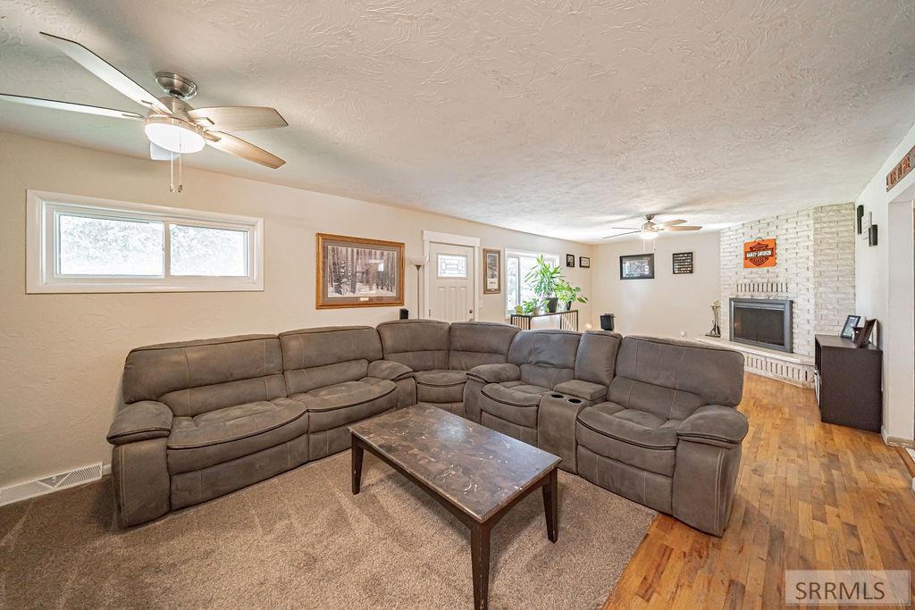 13638 N 75th E Property Photo 4