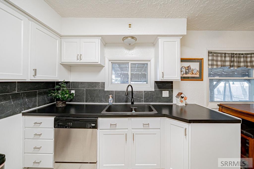 13638 N 75th E Property Photo 17