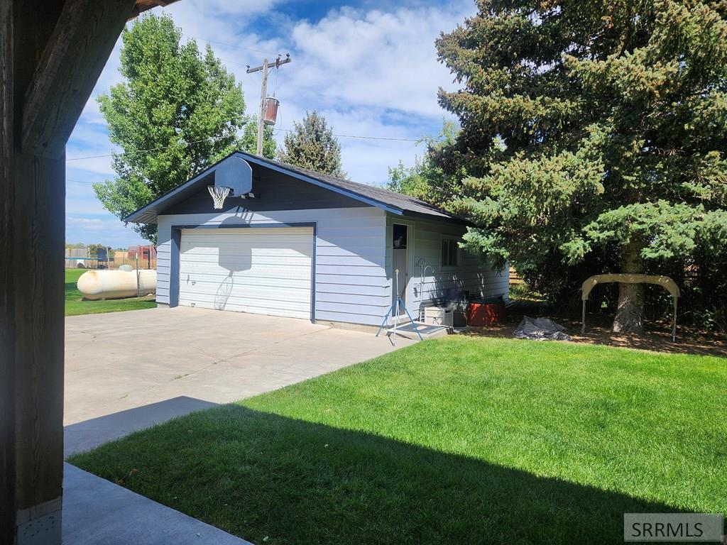 13638 N 75th E Property Photo 37