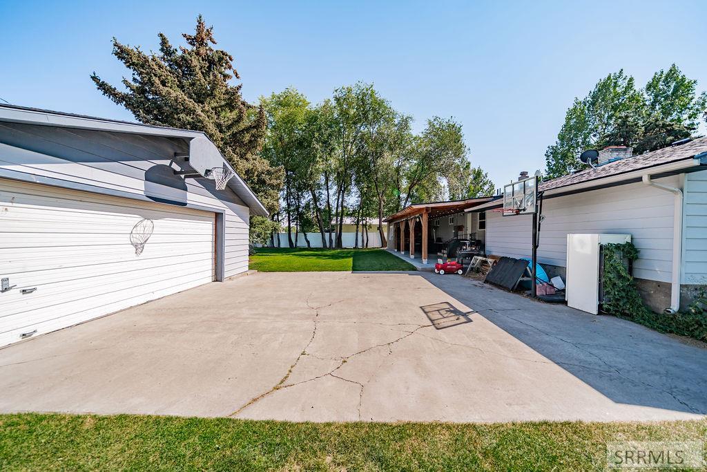 13638 N 75th E Property Photo 44