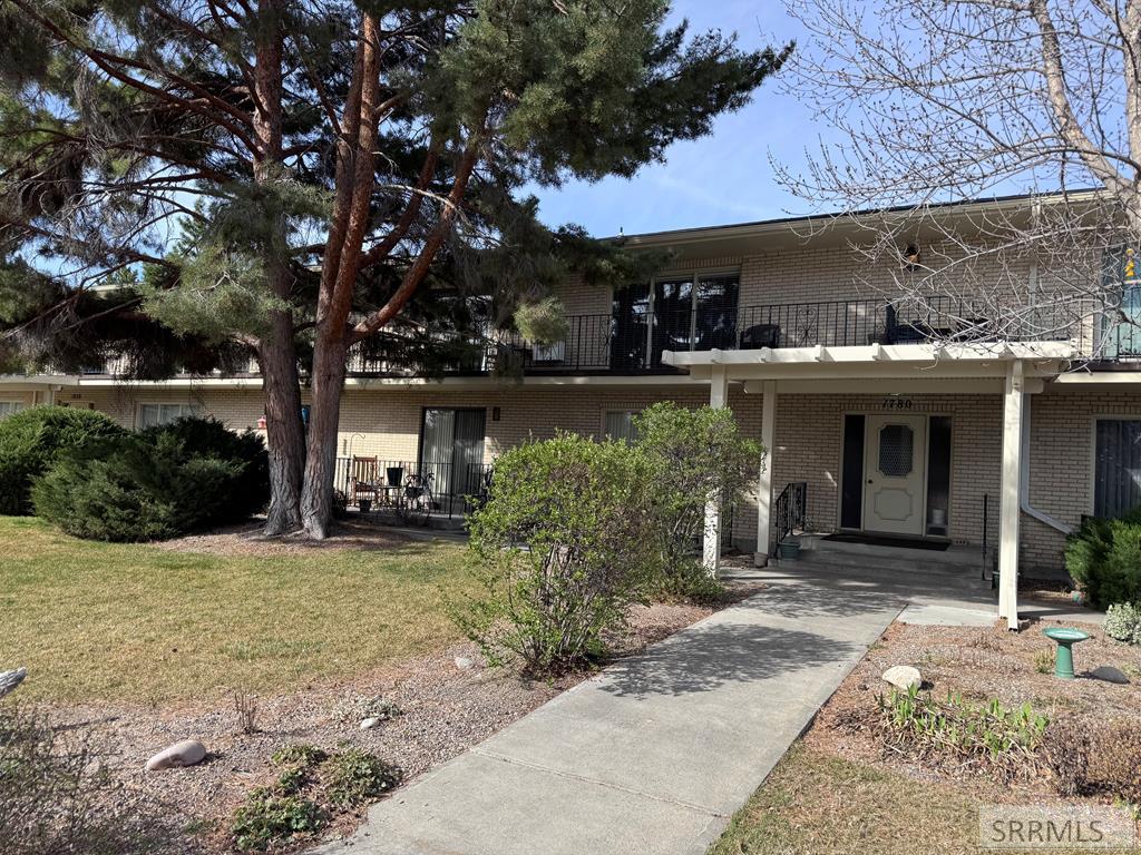 1780 Balboa Drive # F