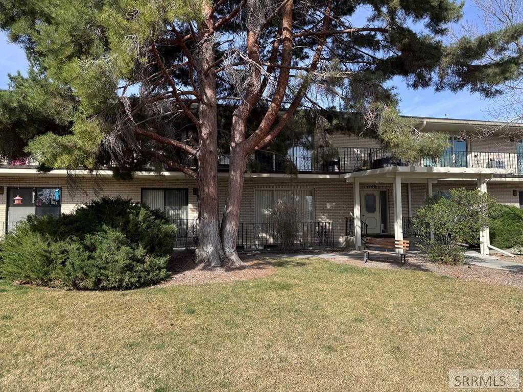 1780 Balboa Drive # F Property Photo 2