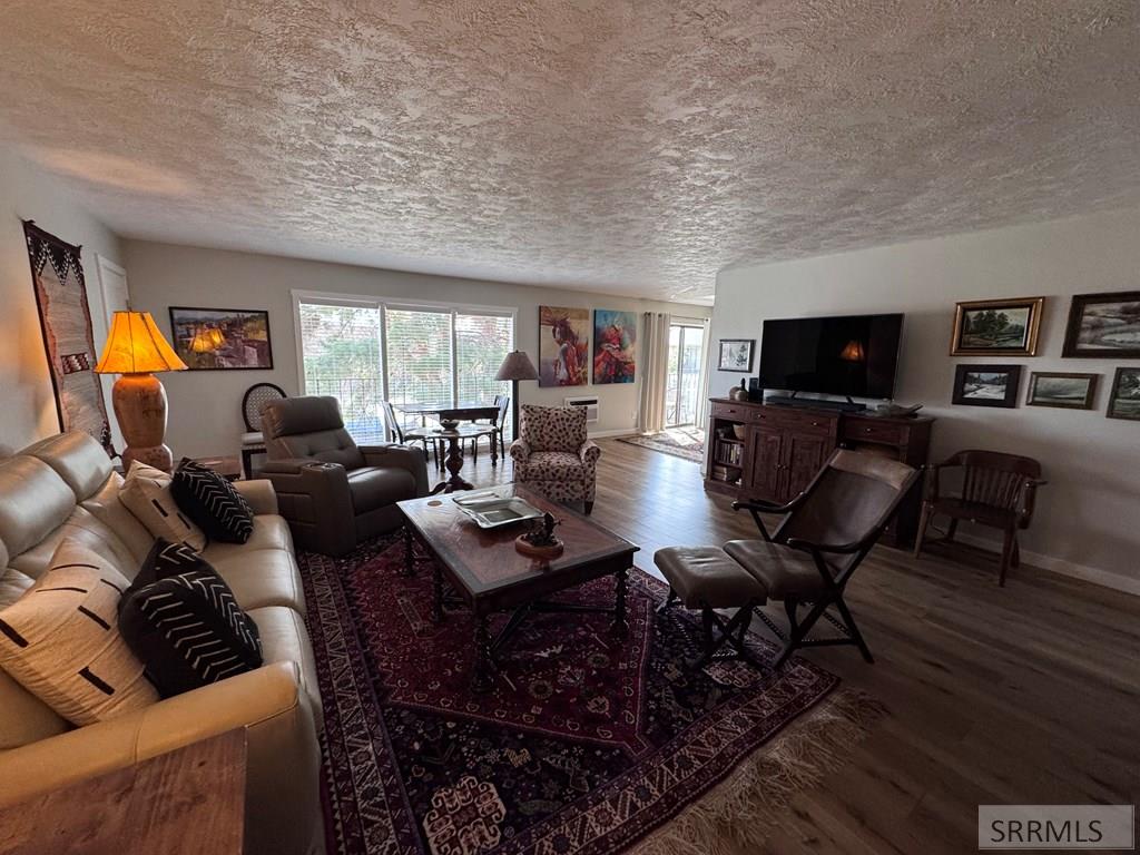1780 Balboa Drive # F Property Photo 3