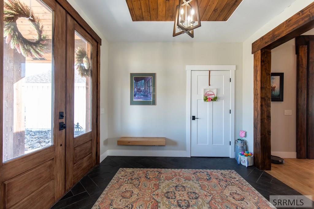 53 Black Hawk Drive Property Photo 6