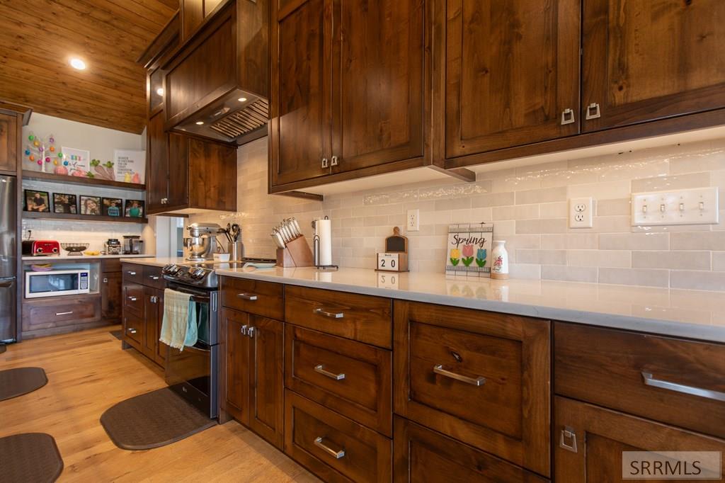 53 Black Hawk Drive Property Photo 15