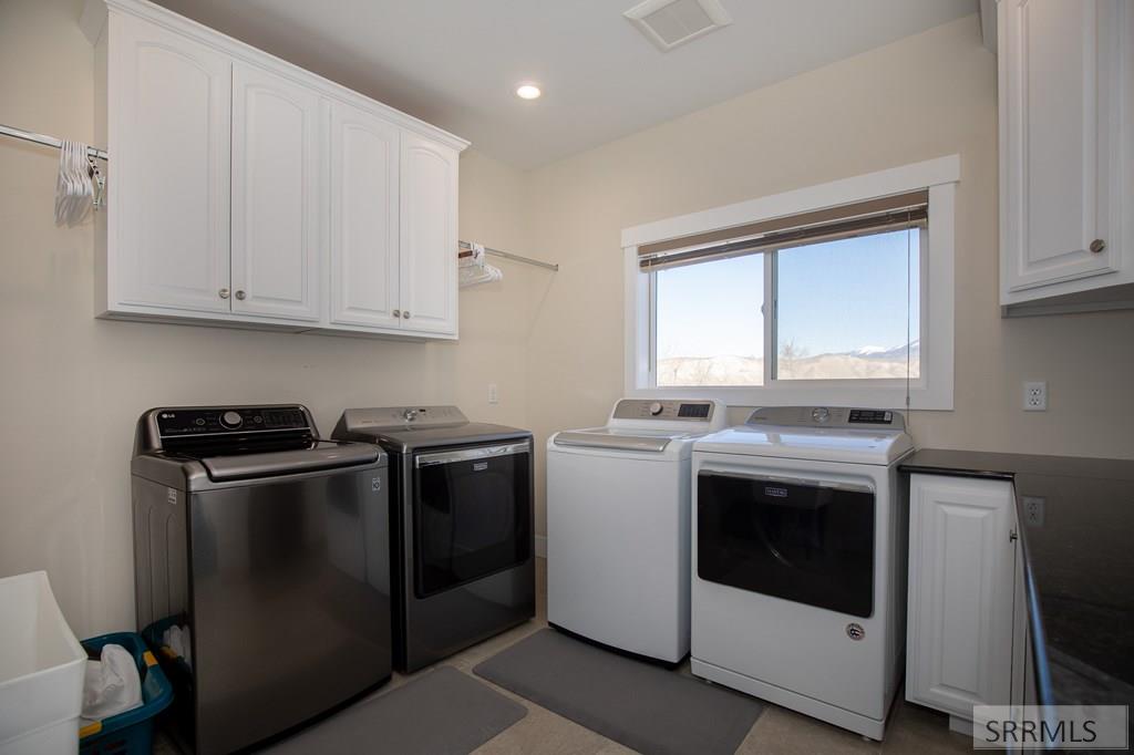 53 Black Hawk Drive Property Photo 35