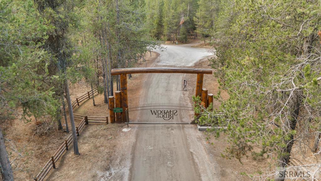 1660 Shadow Loop South Property Photo 36