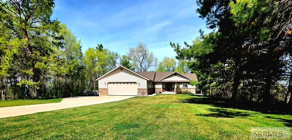 1522 Sod Farm Road Property Photo 2
