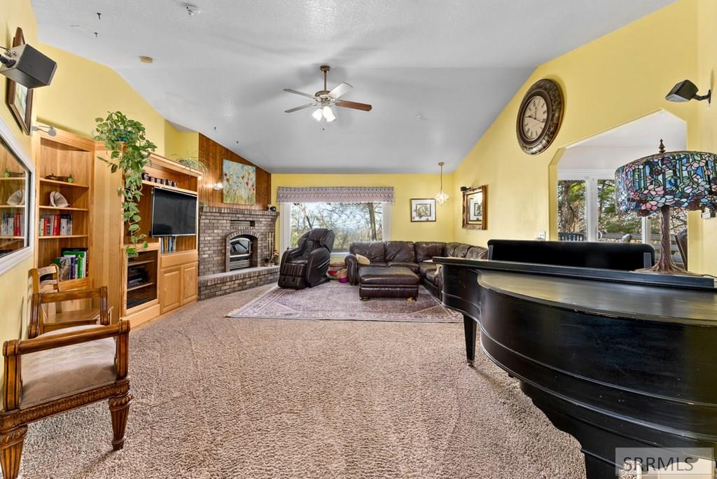 1522 Sod Farm Road Property Photo 10