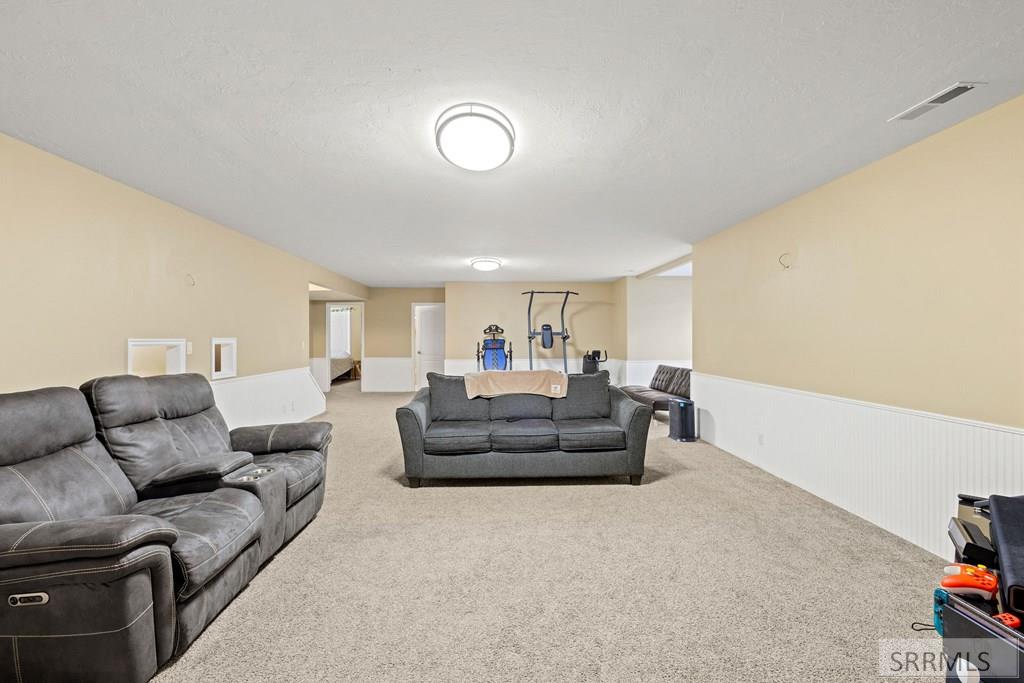 2917 Woodbridge Circle Property Photo 42