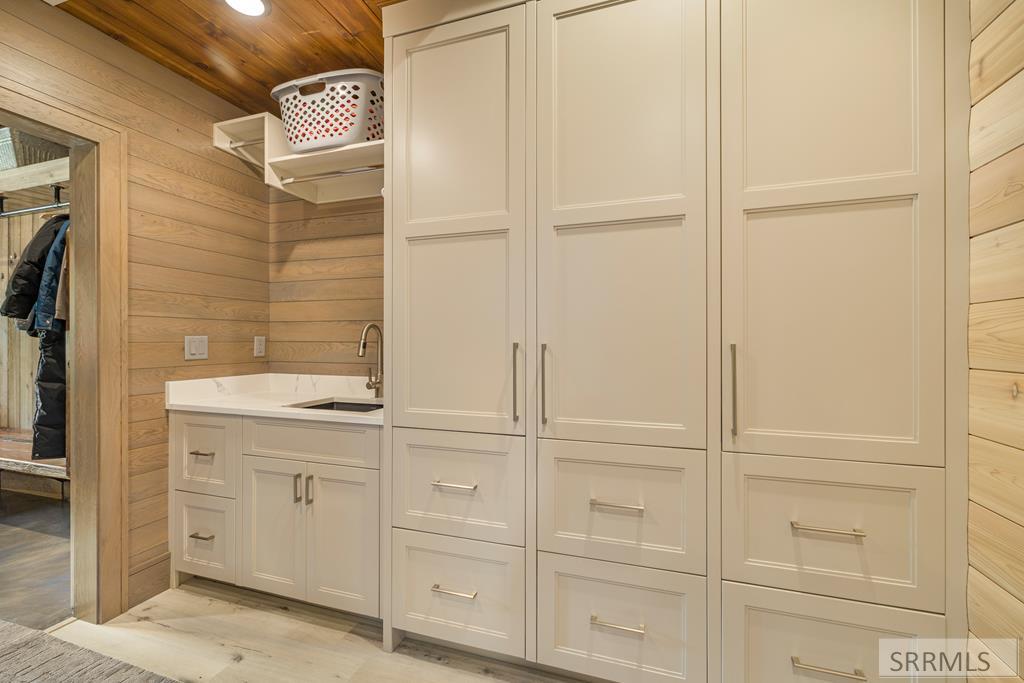 10465 Bluebird Road Property Photo 33