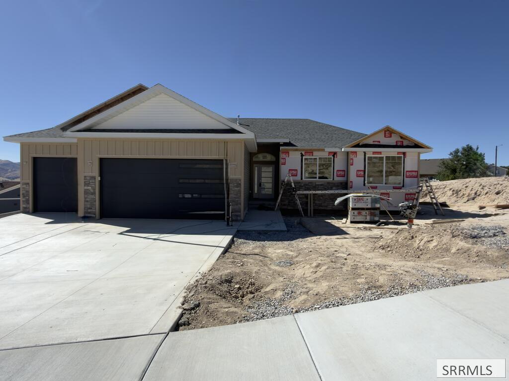 1315 Falcon Ridge Dr