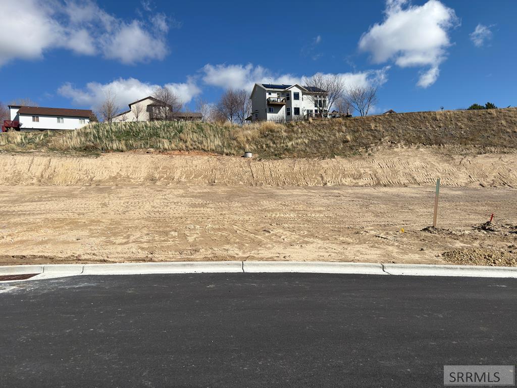 Lot 4 Falcon Ridge Dr Property Photo 1