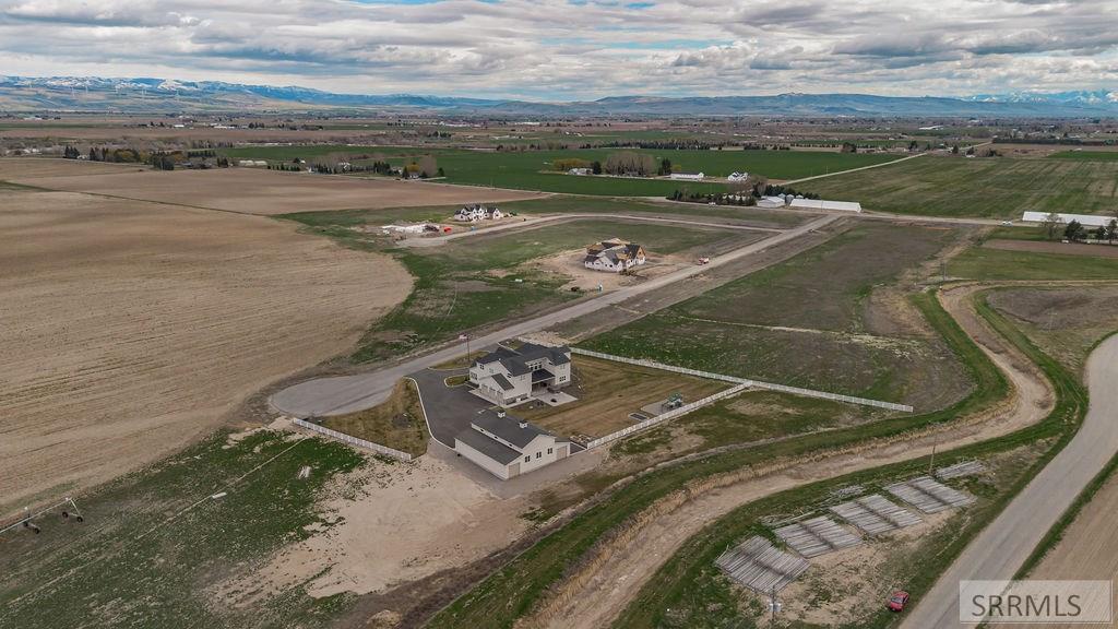 L2b1 Baseline Road Property Photo 2