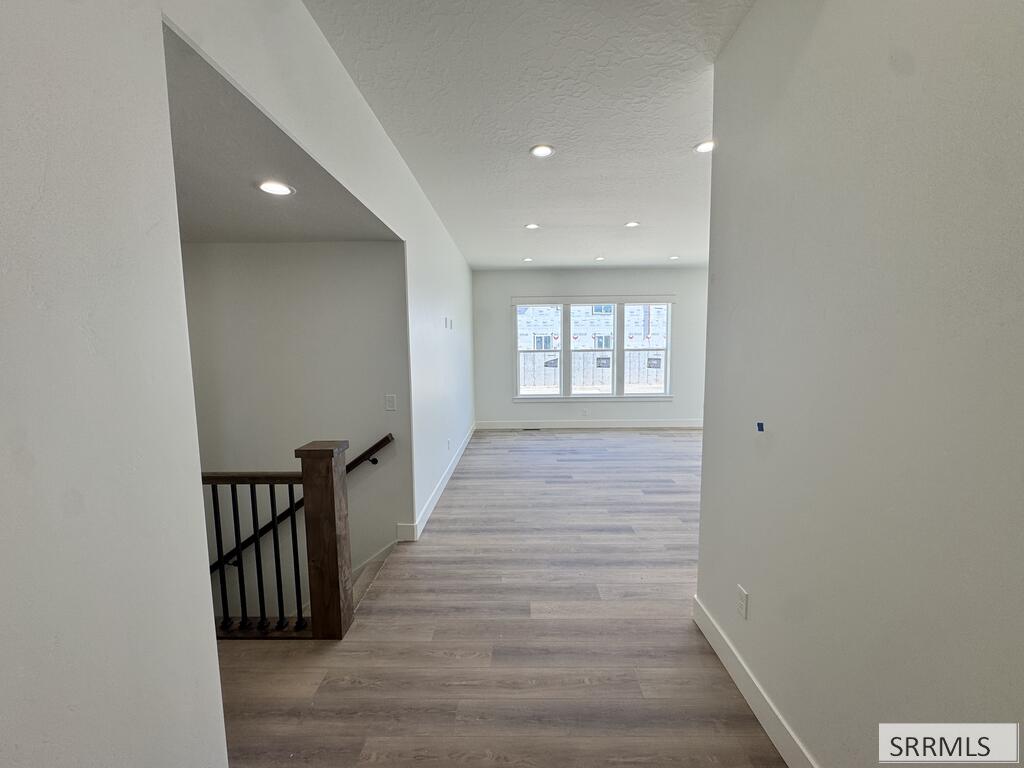 3032 Alexandre Drive Property Photo 4