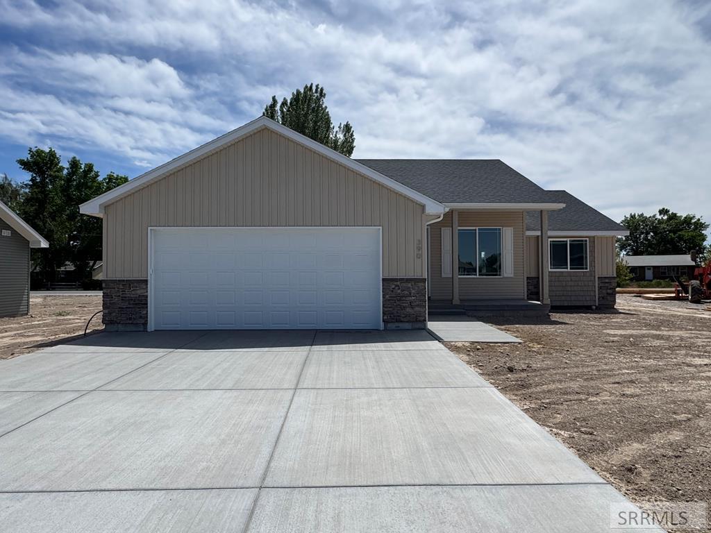 390 Wind River Circle Property Photo 1