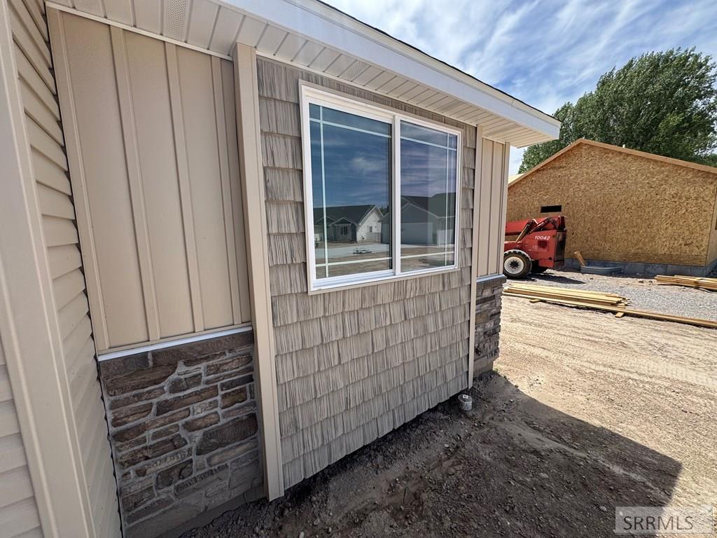 390 Wind River Circle Property Photo 3