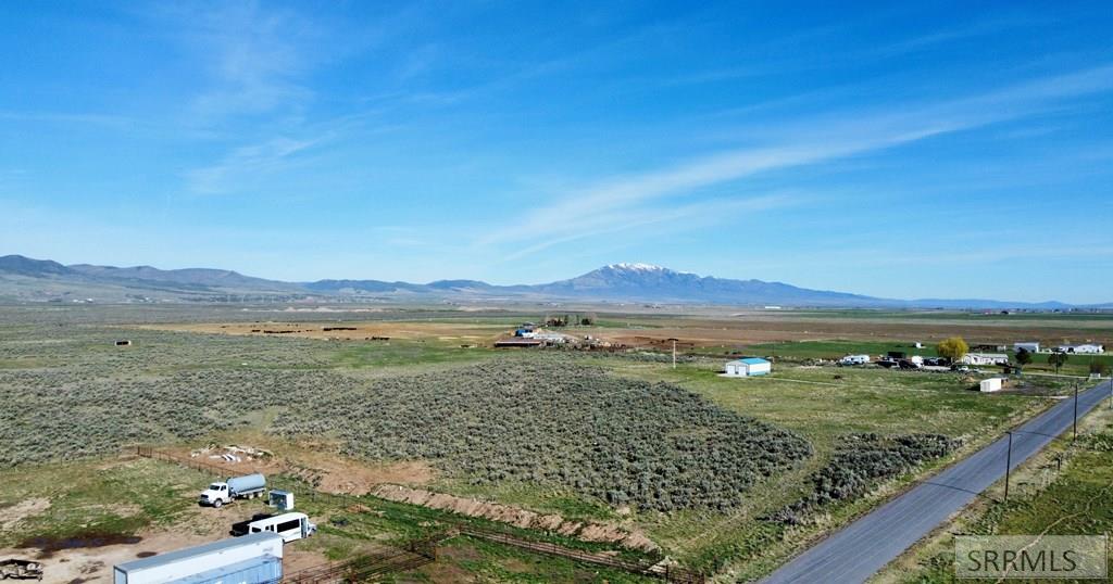 22827 S Race Track Road Property Photo 7