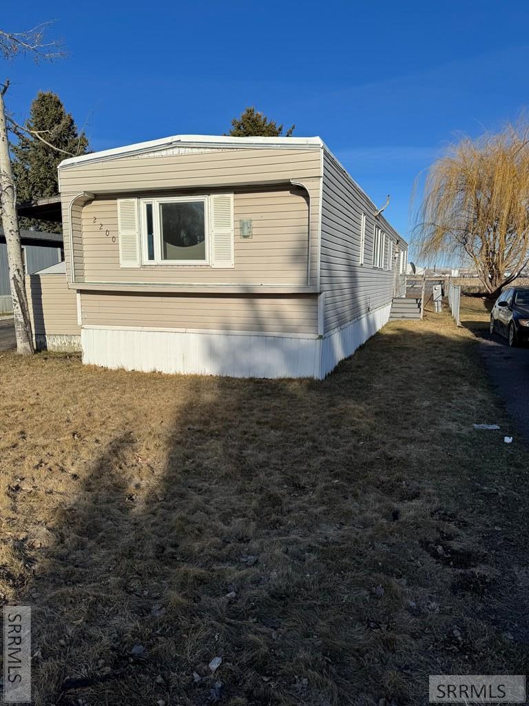 2185305 Property Photo 1