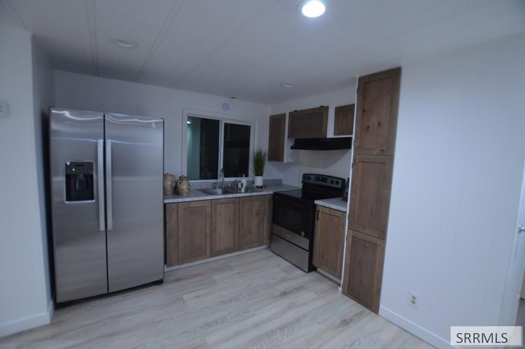 2185305 Property Photo 7