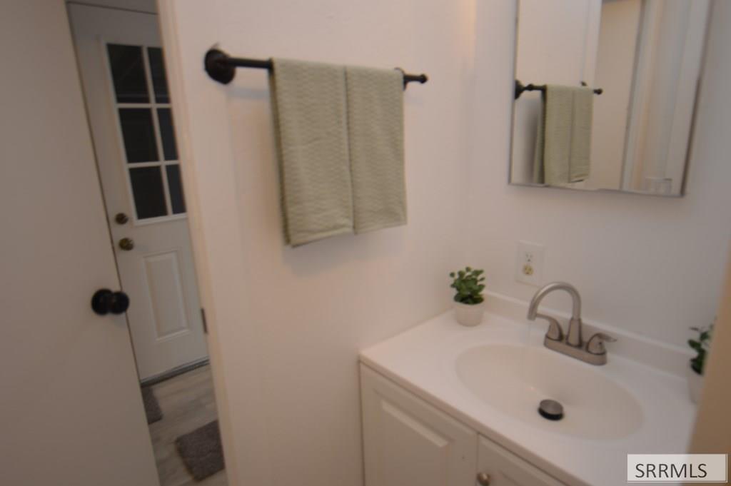 2185305 Property Photo 16