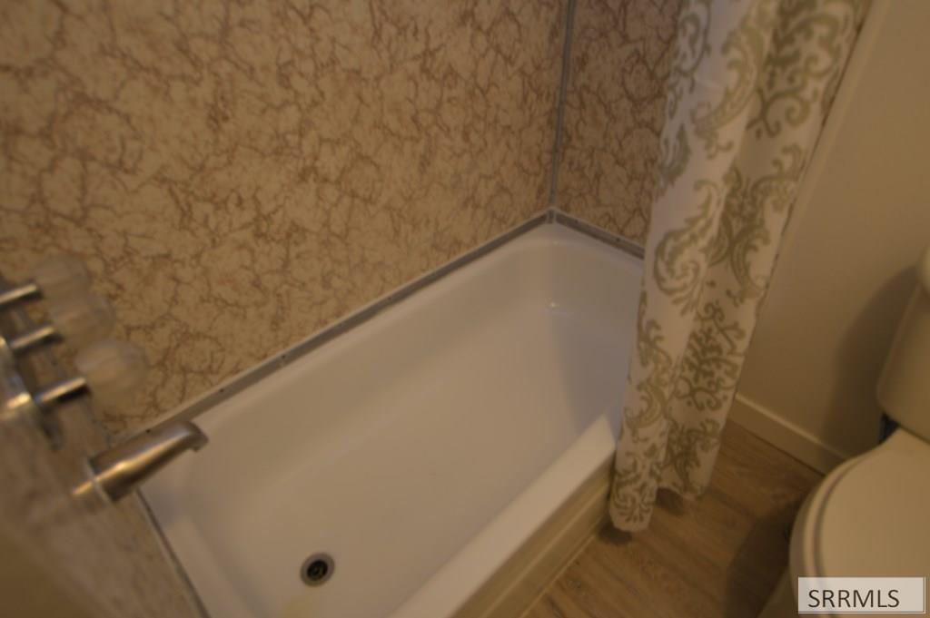 2185305 Property Photo 19