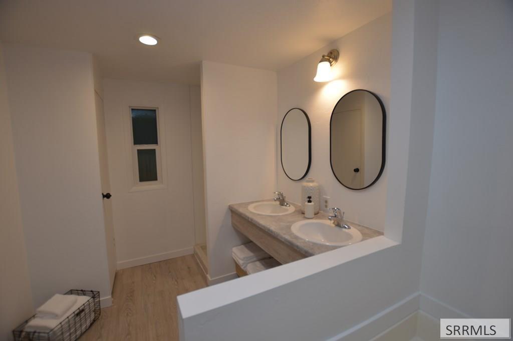 2185305 Property Photo 20
