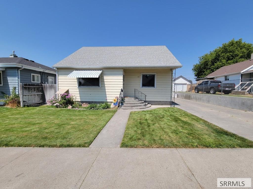 311 Gladstone Street Property Photo 1