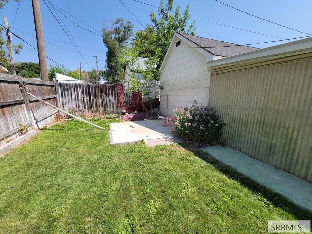 311 Gladstone Street Property Photo 25