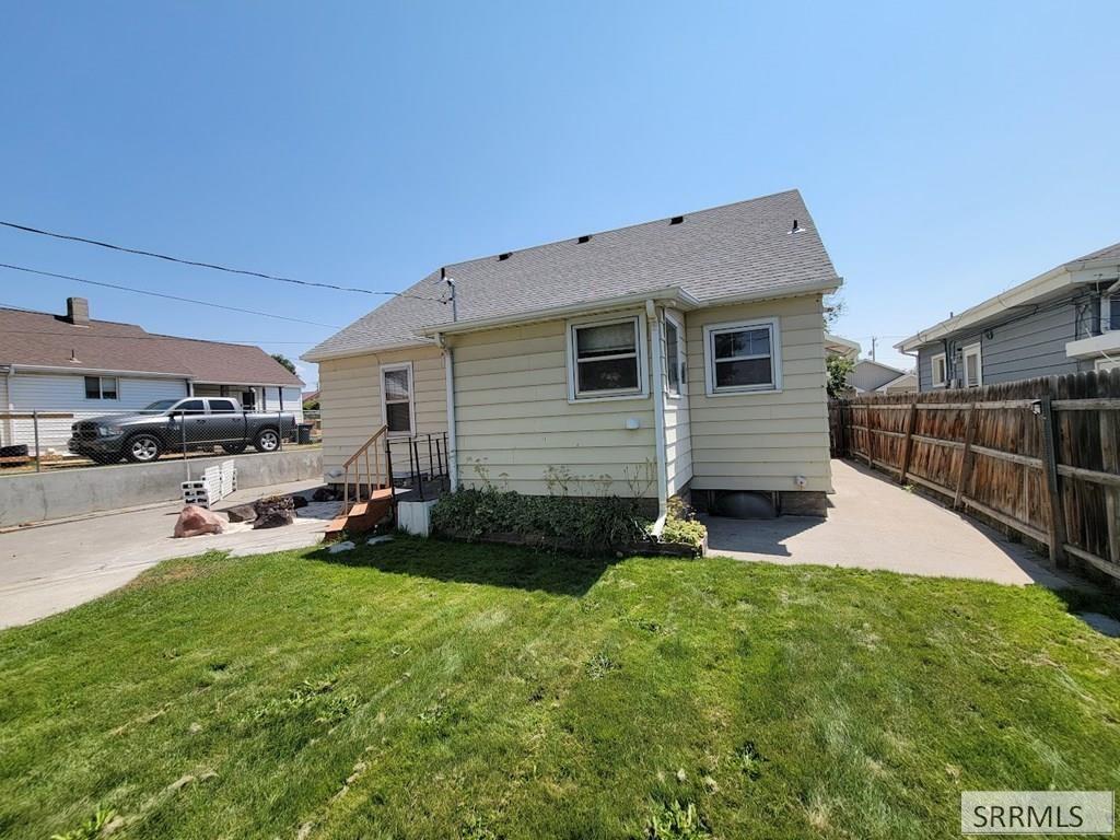 311 Gladstone Street Property Photo 26