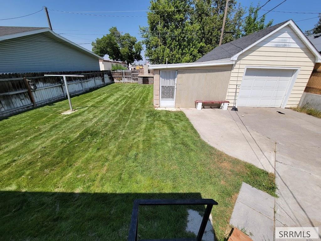 311 Gladstone Street Property Photo 27